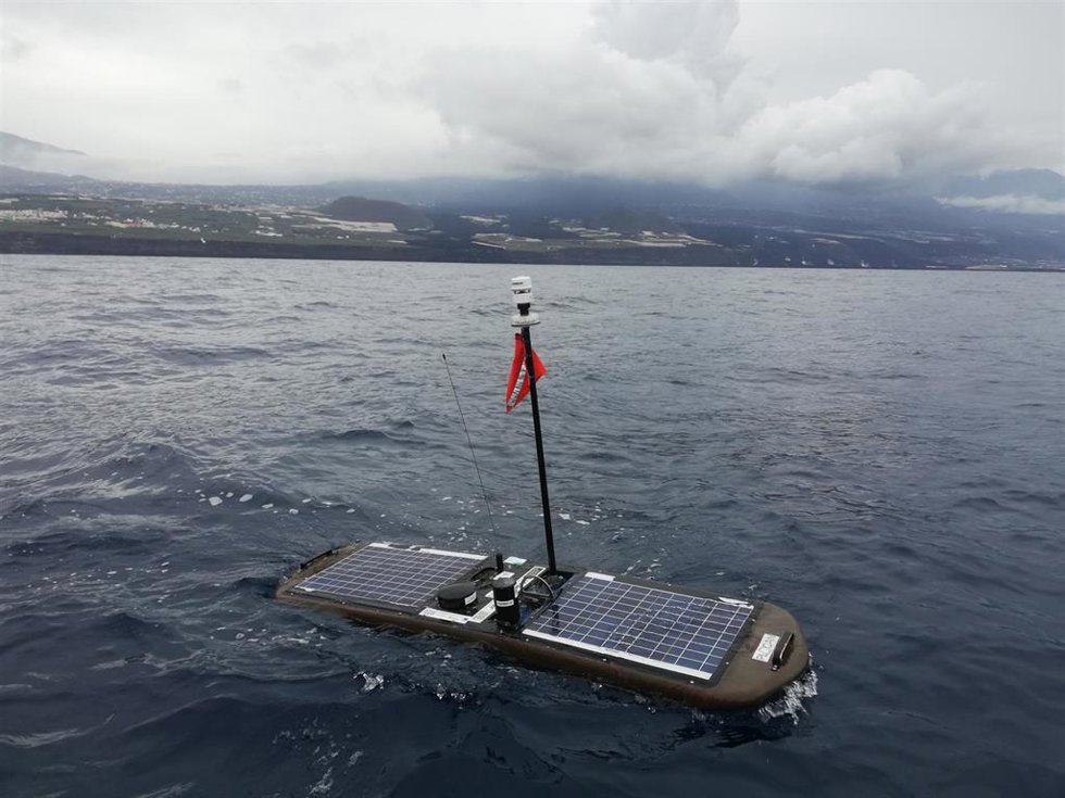 Plocan inicia nueva misión en La Palma con un vehículo no tripulado de superficie para monitorizar la evolución de las aguas próximas al volcán