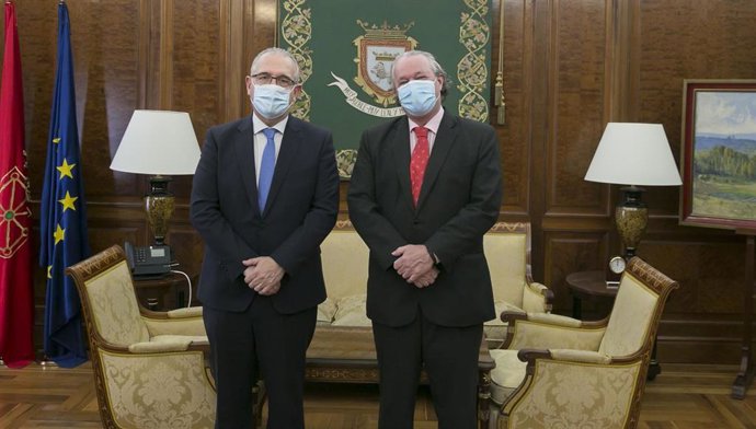 Enrique Maya y John Voss.