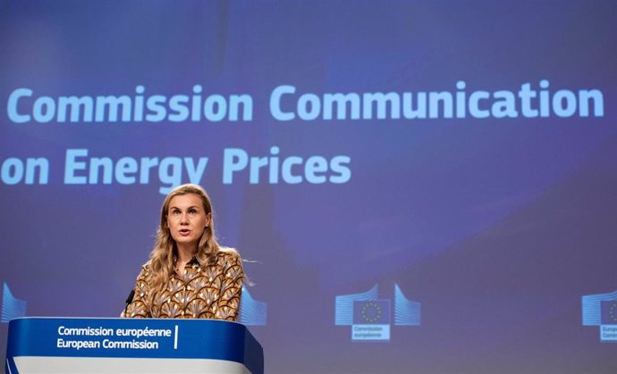 Archivo - HANDOUT - 13 October 2021, Belgium, Brussels: Eropean Commissioner for Energy Kadri Simson speaks during a press conference on Energy price crisis following a meeting of the European Commission. Photo: Jennifer Jacquemart/European Commission/d