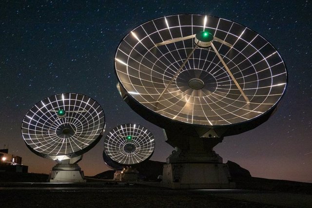 Antenas del observatorio NOEMA (MPG/Alemania, CNRS/Francia, IGN/España).