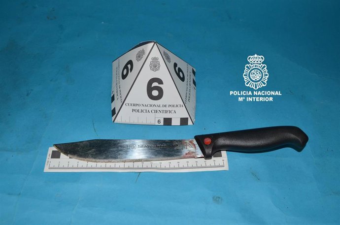 Cuchillo supuestamente empleado en un atraco a una farmacia de Ourense