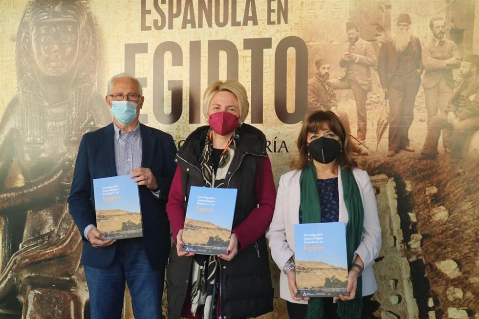 Presentación del catálogo de la muestra 'Investigación Arqueológica Española en Egipto'.