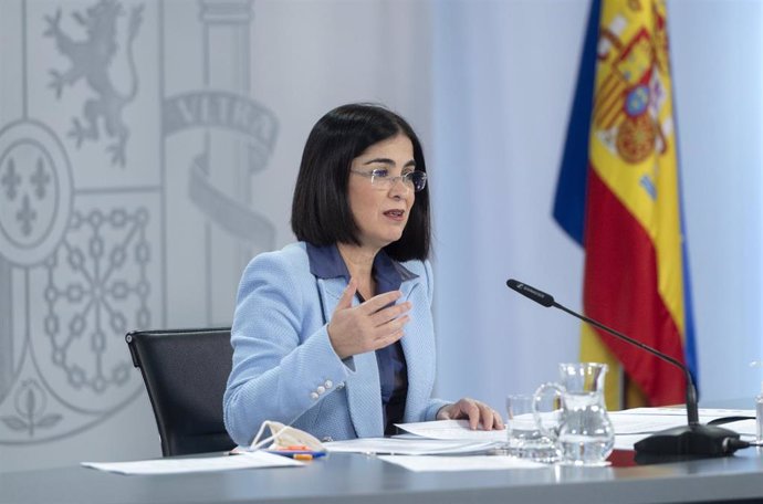 La ministra de Sanidad, Carolina Darias, en una rueda de prensa posterior a la reunión del Consejo Interterritorial del SNS, en La Moncloa, a 2 de febrero de 2022, en Madrid (España)