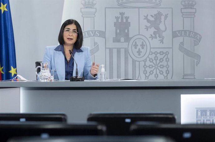 La ministra de Sanidad, Carolina Darias, en una rueda de prensa posterior a la reunión del Consejo Interterritorial del SNS, en La Moncloa, a 2 de febrero de 2022, en Madrid (España).