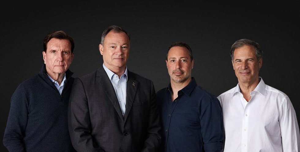 Los astronautas de Axiom Mission 1, Larry Connor, izquierda, Michael López-Alegría, Mark Pathy y Eytan Stibbe, derecha. Los astronautas aprobaron las evaluaciones médicas y están aprobados por el Panel de Operaciones de Tripulación Multilateral.