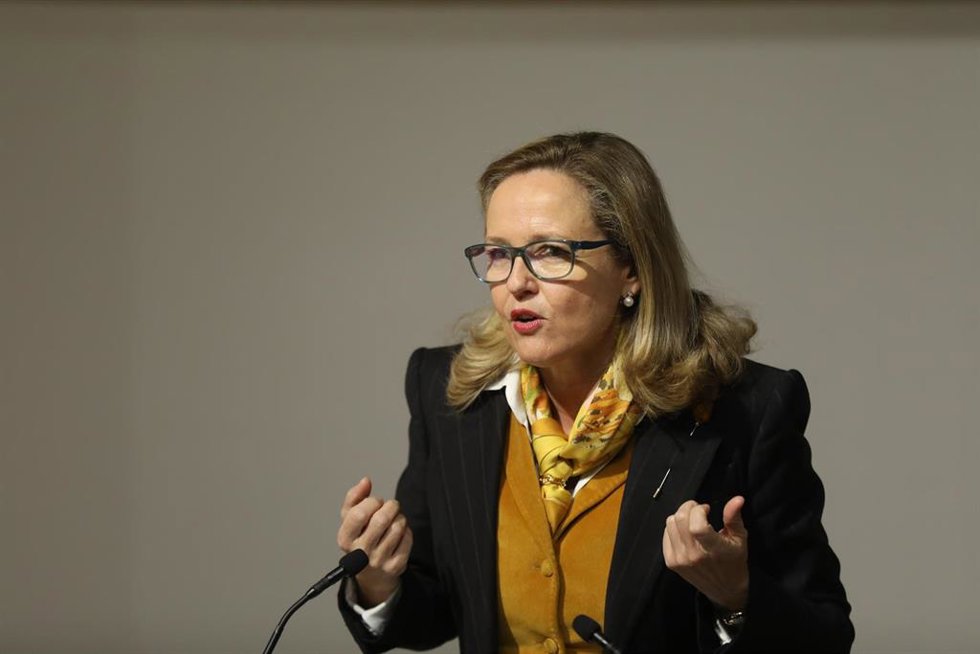 La vicepresidenta primera del Gobierno y ministra de Asuntos Económicos y Transformación Digital, Nadia Calviño, inaugura la primera edición de los Encuentros H+K, en el Auditorio La Matriz-Campus WPP, a 3 de febrero de 2022, en Madrid (España).