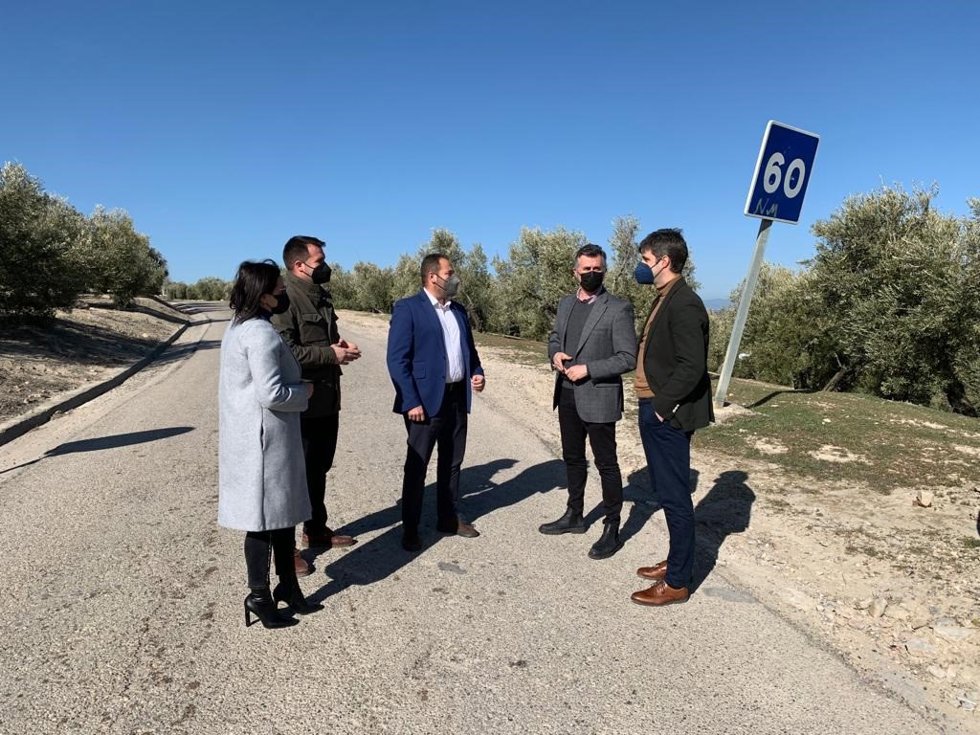 Visita a la vía JV-3045.