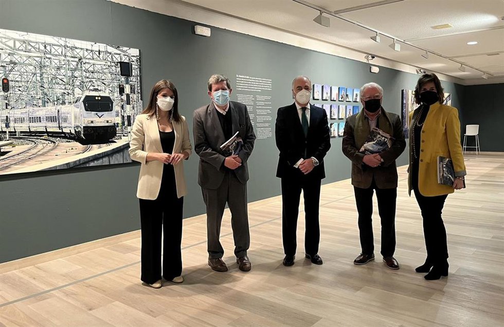 Presentación de la exposición 'Sinfonía Urbana', de José Miguel Palacio, en Ibercaja Patio de la Infanta.