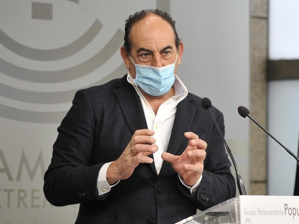 El diputado del Grupo Popular Diego Sánchez Duque en rueda de prensa.