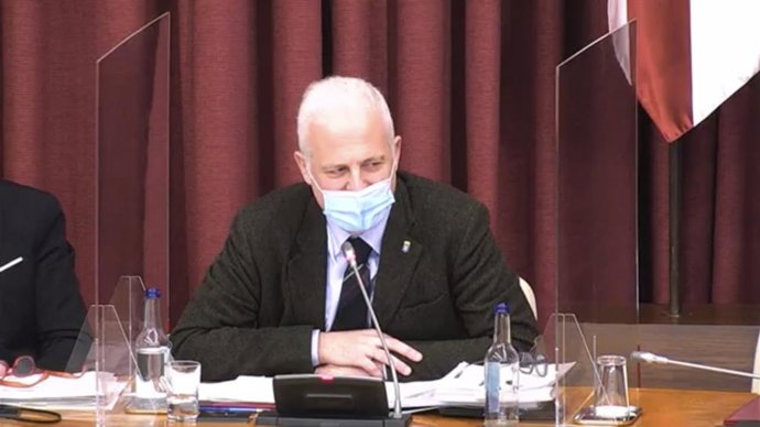 Archivo - El alcalde de Logroño, Pablo Hermoso de Mendoza, en el pleno del Ayuntamiento de Logroño