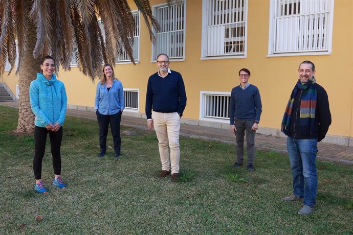 Miembros del equipo de investigación de la UPO que ha demostrado la relación entre los niveles de CoQ10 y el deterioro físico de las personas mayores.