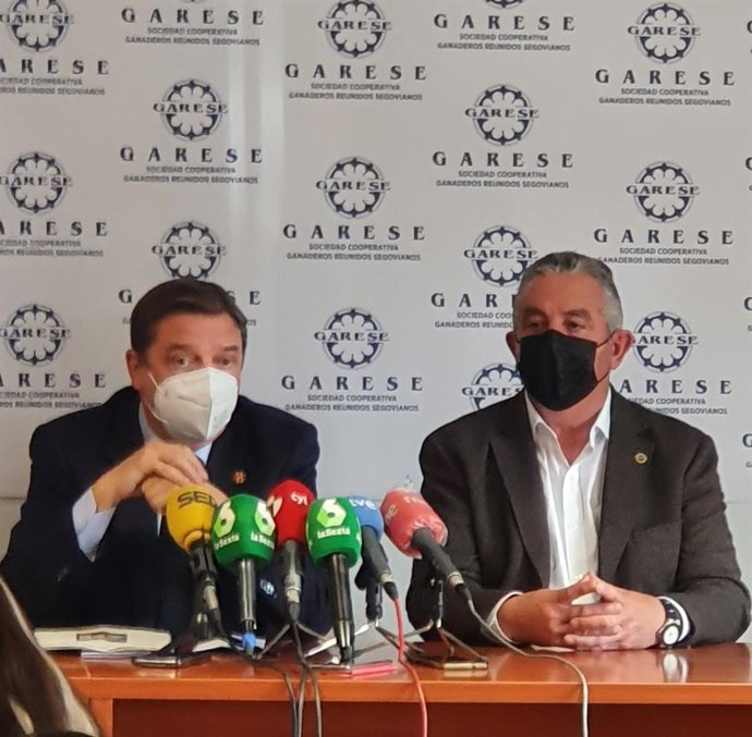 Planas (I) con el responsable de la cooperativa Garese.