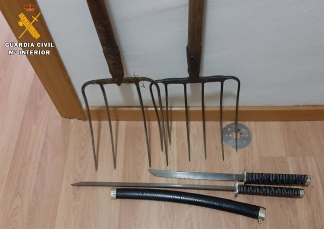Horcas y Katanas intervenidas en Herrera de Pisuerga.
