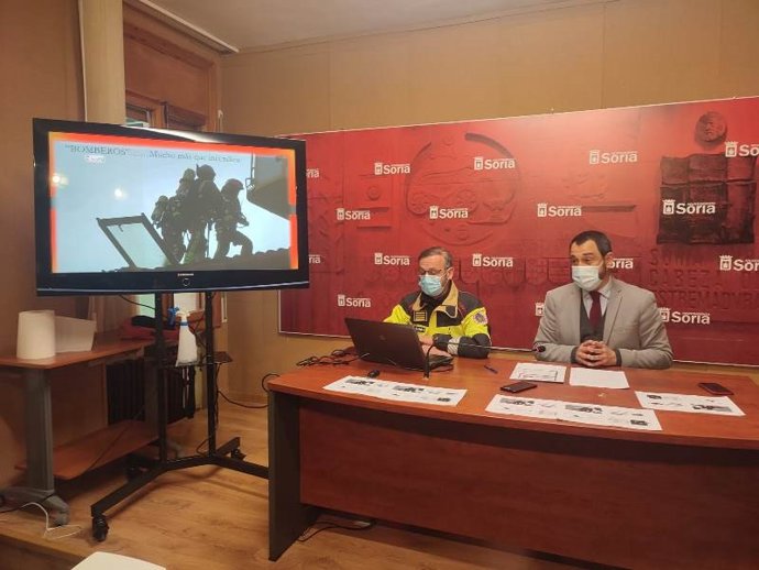 Juan Carlos Rodríguez (izda) y Javier Muñoz dan los datos del SEIS en 2021.