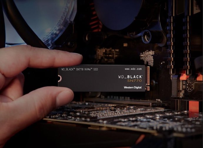 Unidad de almacenamiento WD_BLACK SN770 NVMe SSD