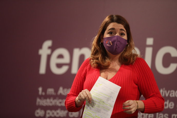 La secretaria de Estado contra la Violencia de Género, Ángela Rodríguez, interviene en una rueda de prensa para hacer balance de 2021, en el Ministerio de Igualdad, a 20 de diciembre de 2021, en Madrid, (España). 