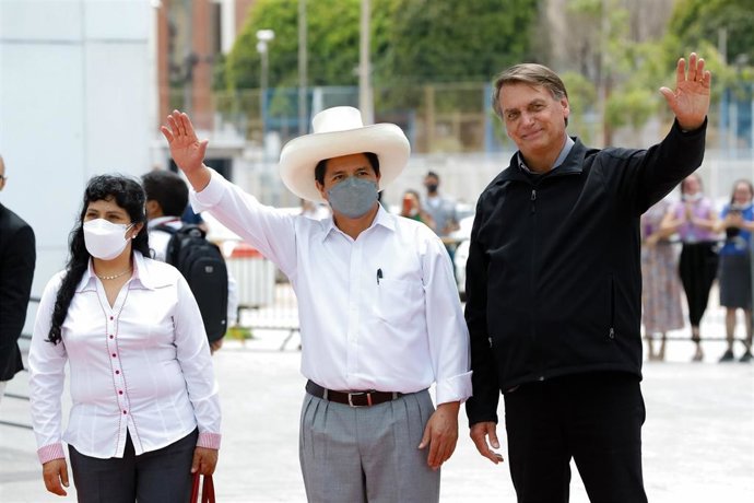 El presidente de Perú, Pedro Castillo, y el presidente de Brasil, Jair Bolsonaro, en Rondonia