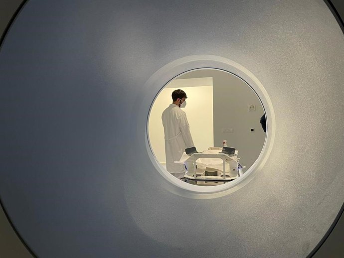 La Unidad de Oncología Radioterápica y Radiofísica del Hospital Clínico de Málaga trata a más de 1.800 pacientes en 2021