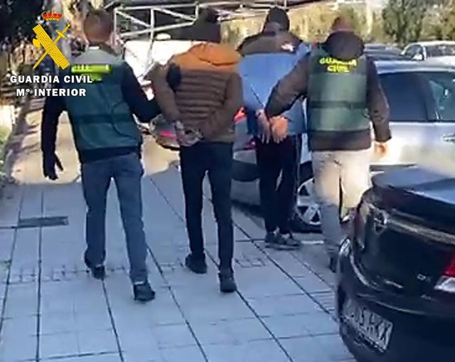 Detenidos por la Guardia Civil en la operación 'Cueva25'.