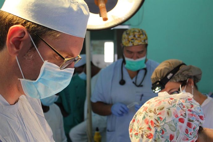 El ginecólogo y máximo responsable del Programa de reconstrucción genital, Pere Barri