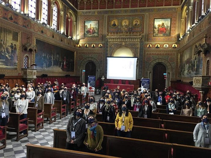 Participantes en el acto inaugural de 100tífiques