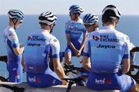 El BikeExchange se retira de la Volta a la Comunitat Valenciana por dos positivos