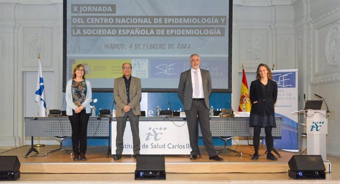 Marina Pollán, directora del Centro Nacional de Epidemiología del ISCIII; Jordi Alonso, investigador principal del proyecto MINDCOVID, Miguel Calero, subdirector del ISCIII, y Joao Forjaz, investigadora del CNE, del CIBERESP y vocal de la SEE.