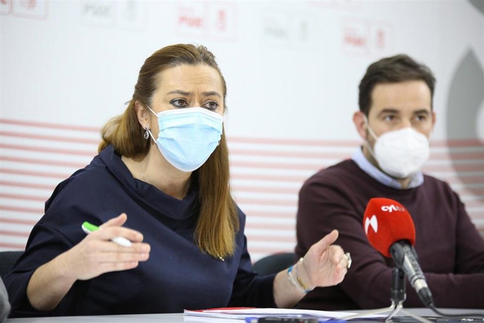 Virginia Barcones, en la reunión con alcaldes de Ávila