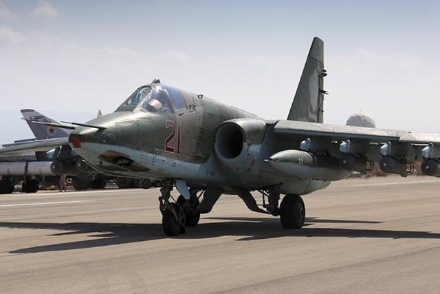 Archivo - Arxiu - Imatge d'un avió de combat rus SU-25 a Síria