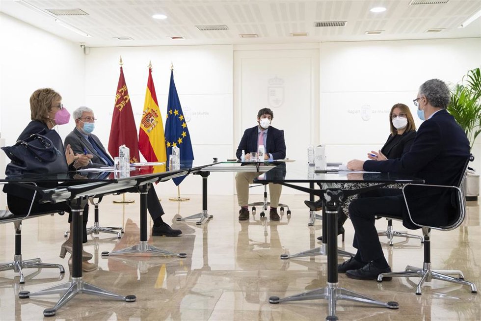 Reunión ente el presidente López Miras y Molina Boix.