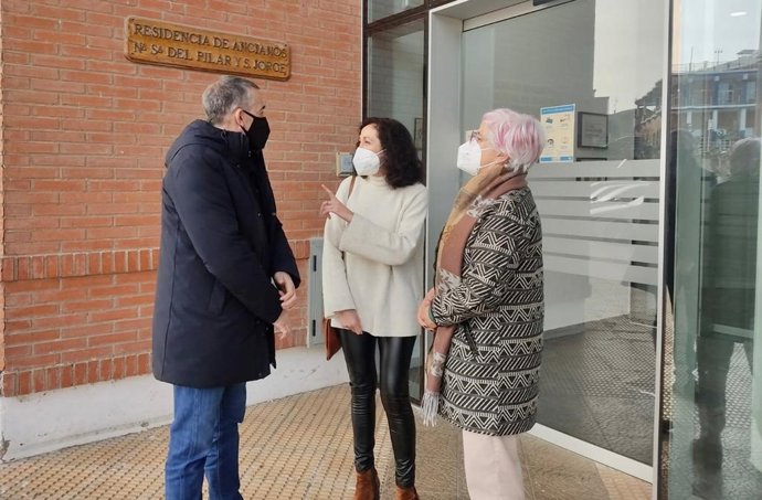 Carmen Benito agradece "el esfuerzo del personal dedicado al cuidado de las personas mayores de La Rioja"