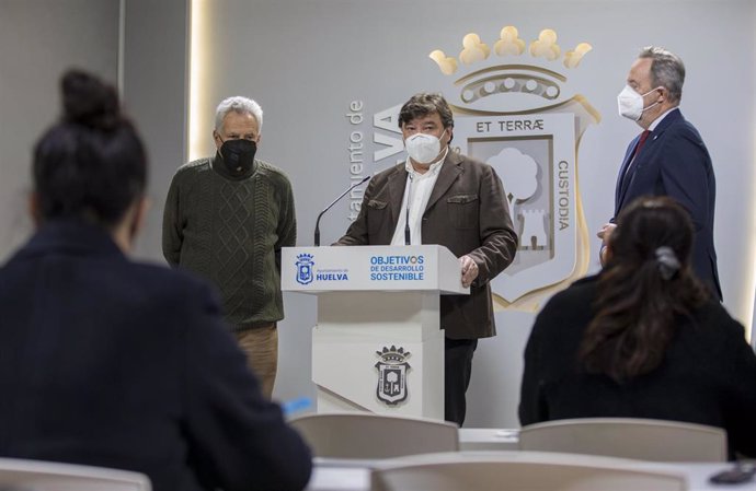 El alcalde de Huelva presenta el Plan Municipal de Adaptación al Cambio Climático