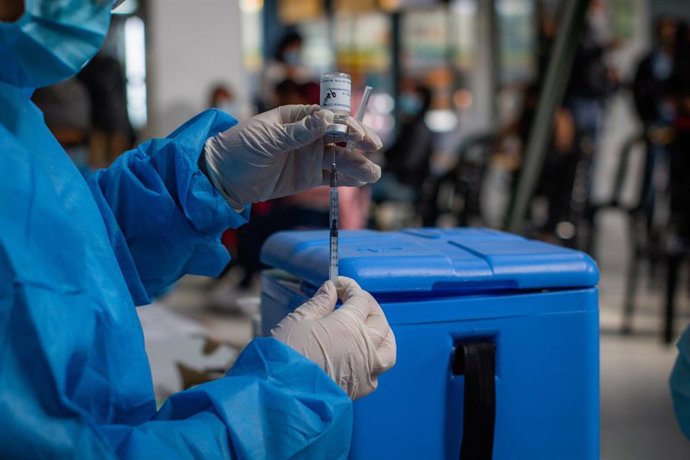 Archivo - Campaña de vacunación en Colombia 