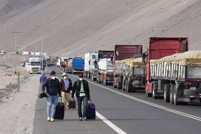 Bloqueo de carretera en Chile en protesta por la migración