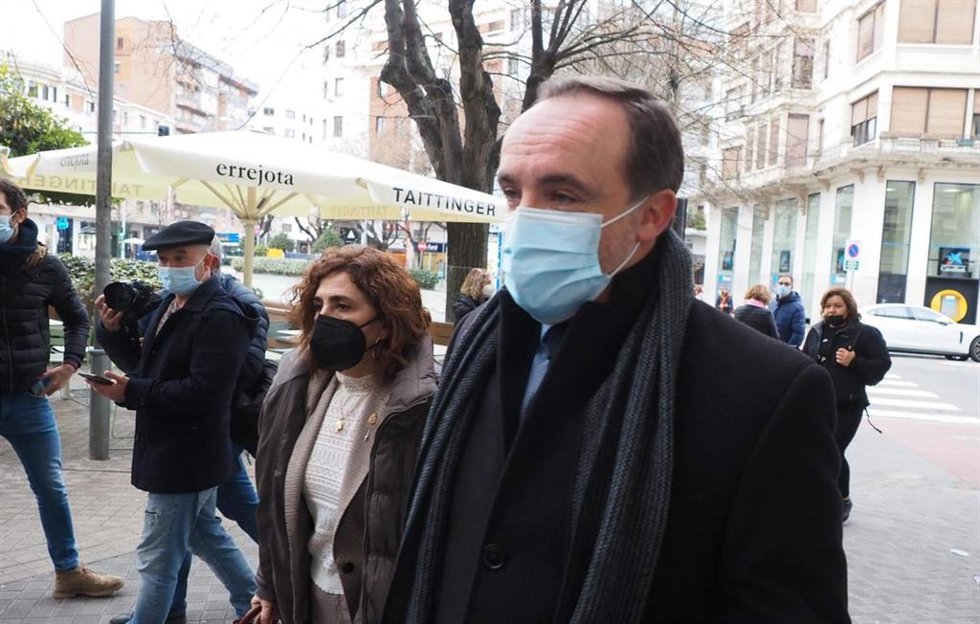 El presidente de UPN, Javier Esparza, a su llegada a la sede del partido para asistir al Comité Ejecutivo
