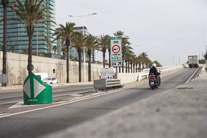 El AMB ha constatado que los cojines de choque de las rondas de Barcelona evitan accidentes graves