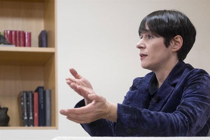 Ana Pontón Mondelo, portavoz nacional del BNG, en una entrevista con Europa Press, en su despacho del Parlamento