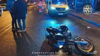 Evacuados al hospital en Sevilla dos jóvenes atropellados por un motorista que superaba la tasa de alcoholemia