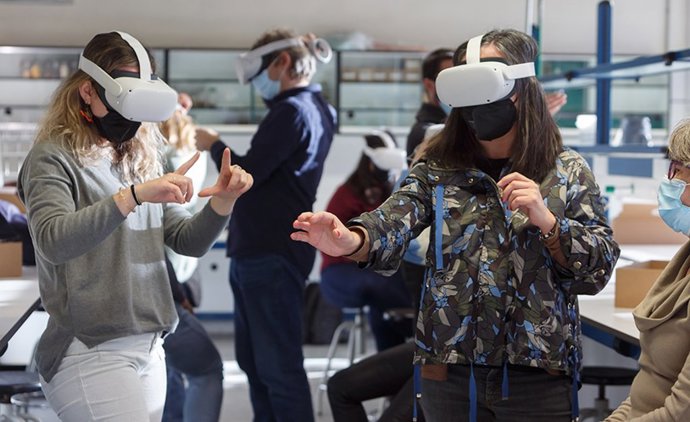 Un momento de la sesión práctica de realidad virtual en el Máster de Profesorado de Educación Secundaria.