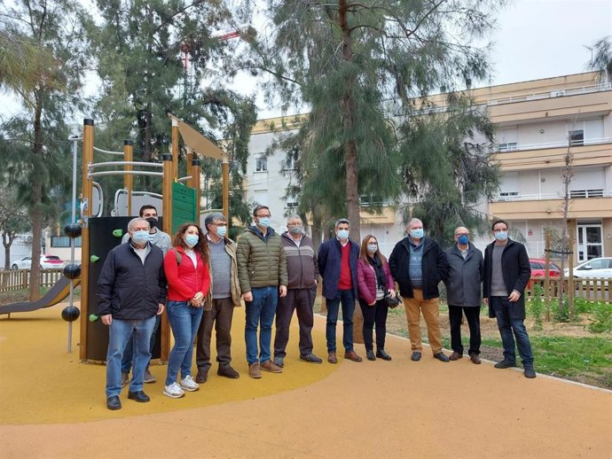 El alcalde de Palma, José Hila, y la regidora de Infraestructuras y Accesibilidad, Angélica Pastor, visitan las obras ejecutadas en el Rafal Vell.