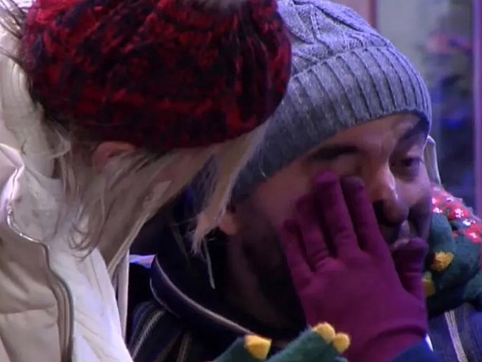 ALAZTNE NO PUEDE CON LA PRESIÓN Y SE DESAHOGA CON ÁLVARO, QUE ROMPE A LLORAR
