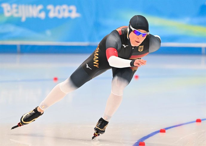 05 February 2022, China, Beijing: Germany's Claudia Pechstein in action during the Women's 3000m at National Speed Skating Oval "The Ice Ribbon" during the 2022 Winter Olympic Games. Photo: Peter Kneffel/dpa