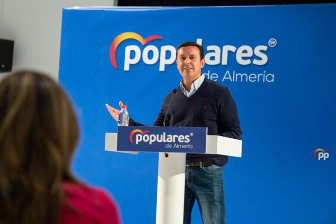 El presidente del PP de Almería, Javier A. García
