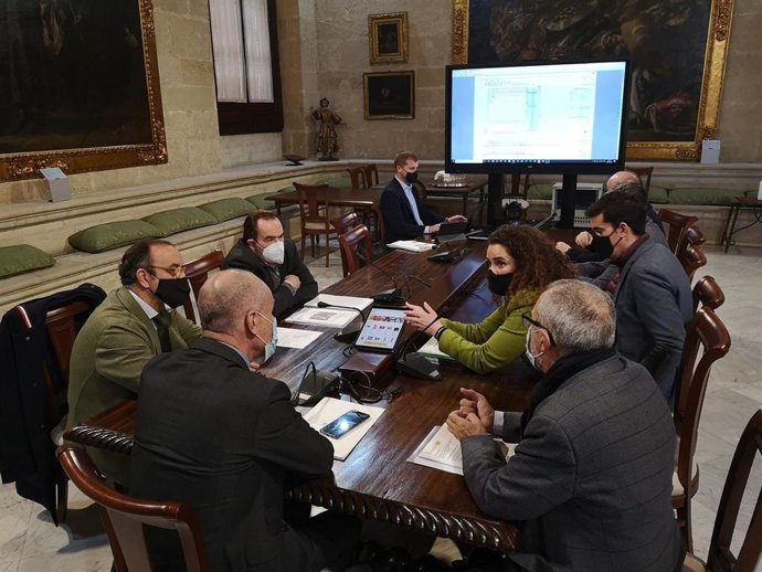 El alcalde analiza con Mercadona la construcción de su almacén en Higuerón Sur con inversión de 14 millones