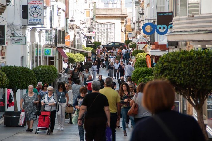Archivo - Comercio local de San Fernando