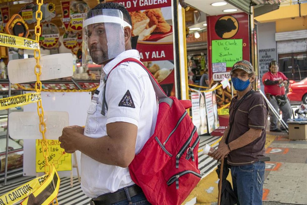Archivo - Ciudadanos de Costa Rica durante la pandemia de coronavirus