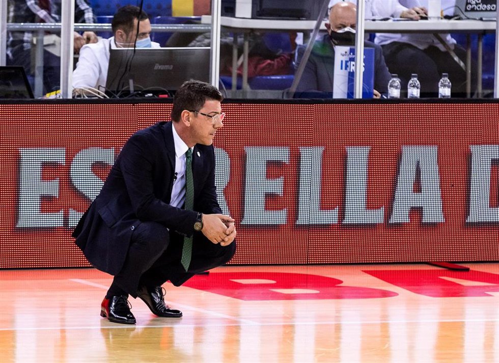 Archivo - Fotis Katsikaris como entrenador de Unicaja