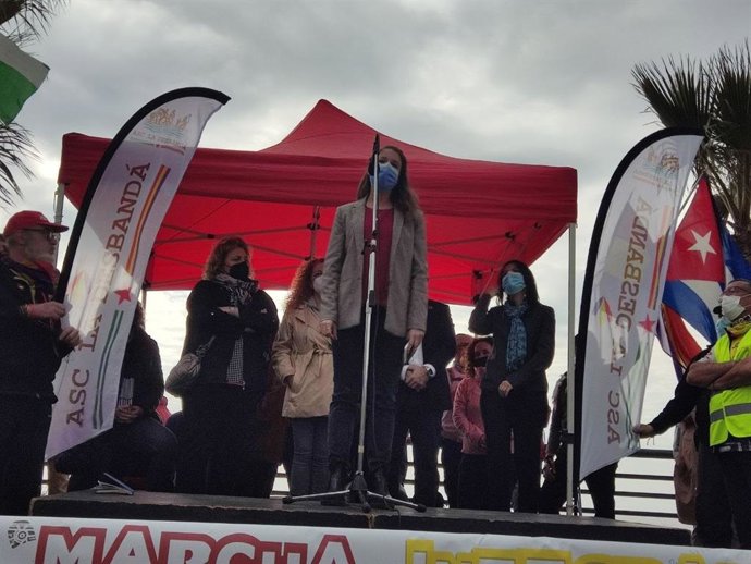 La diputada de Unidas Podemos y vicepresidenta del Parlament, Gloria Santiago, en el acto de La Desbandá