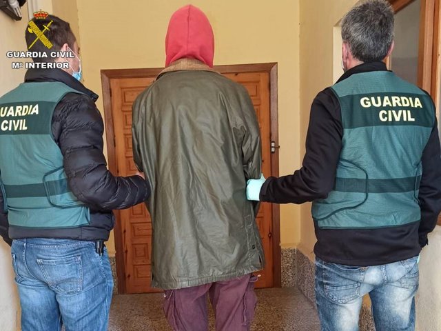 Detenido por robar 155 bombonas de butano y propano en numerosos comercios de la Marina Alta