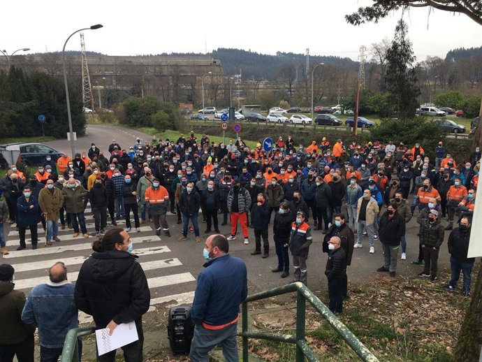 Asamblea de trabajadores de ArcelorMittal,  en la factoría de Avilés